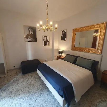 Appartement Casa Vacanze Cado Dalle Nubi 2 Ampie Stanze In 4-6 Posti Letto 1 Bagno Privato E Balconi Ideale Per Famiglie E Gruppo Di Amici *